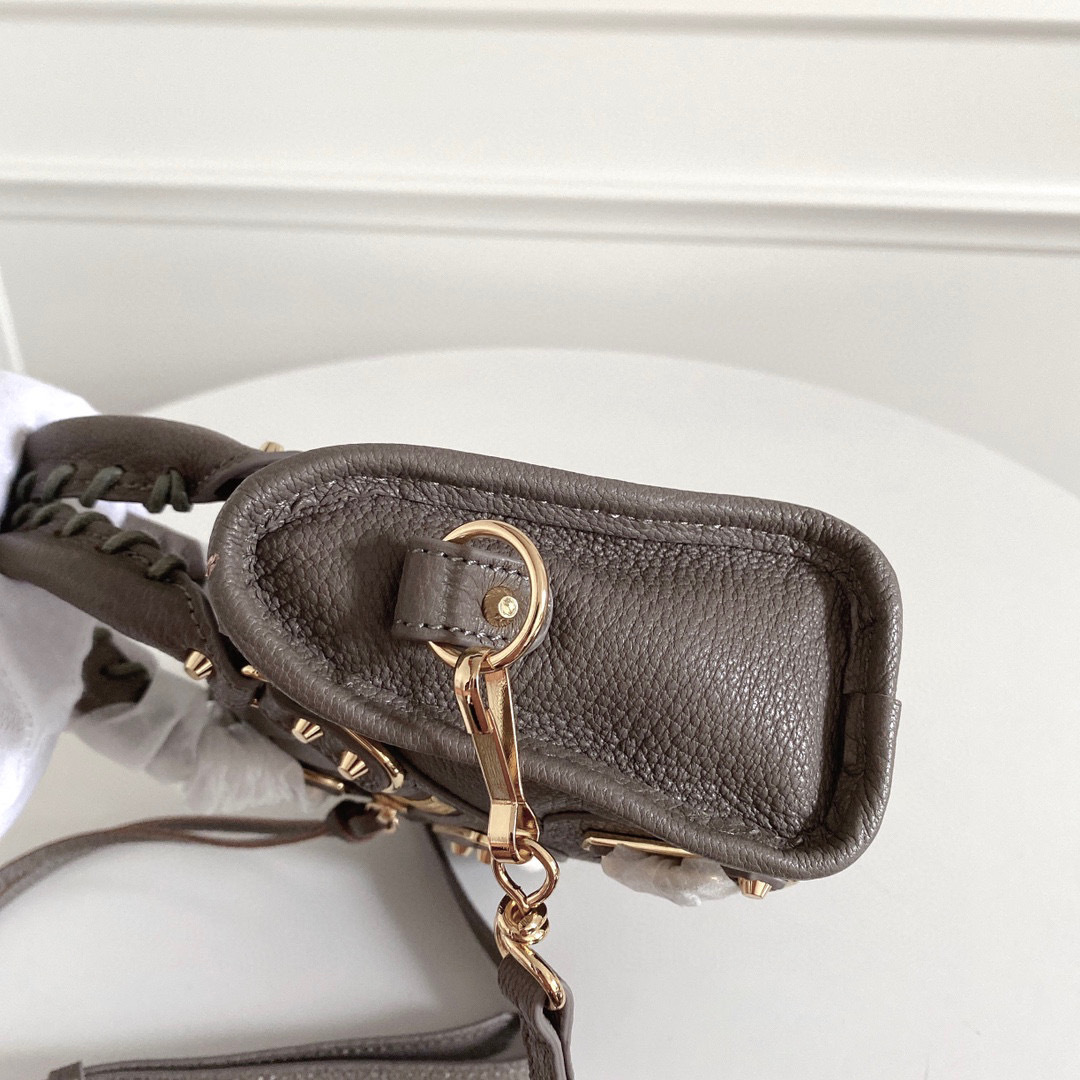 Balenciaga 手拿包 尺寸：19*5*12.5cm