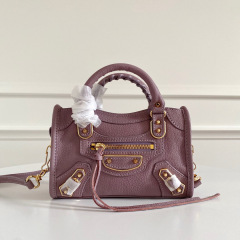 Saiz beg tangan Balenciaga：19*5*12.5cm