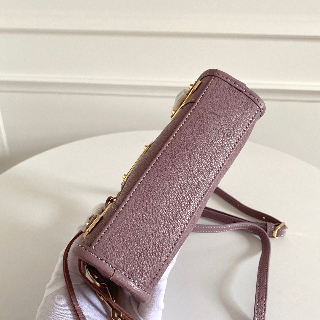 Saiz beg tangan Balenciaga：19*5*12.5cm