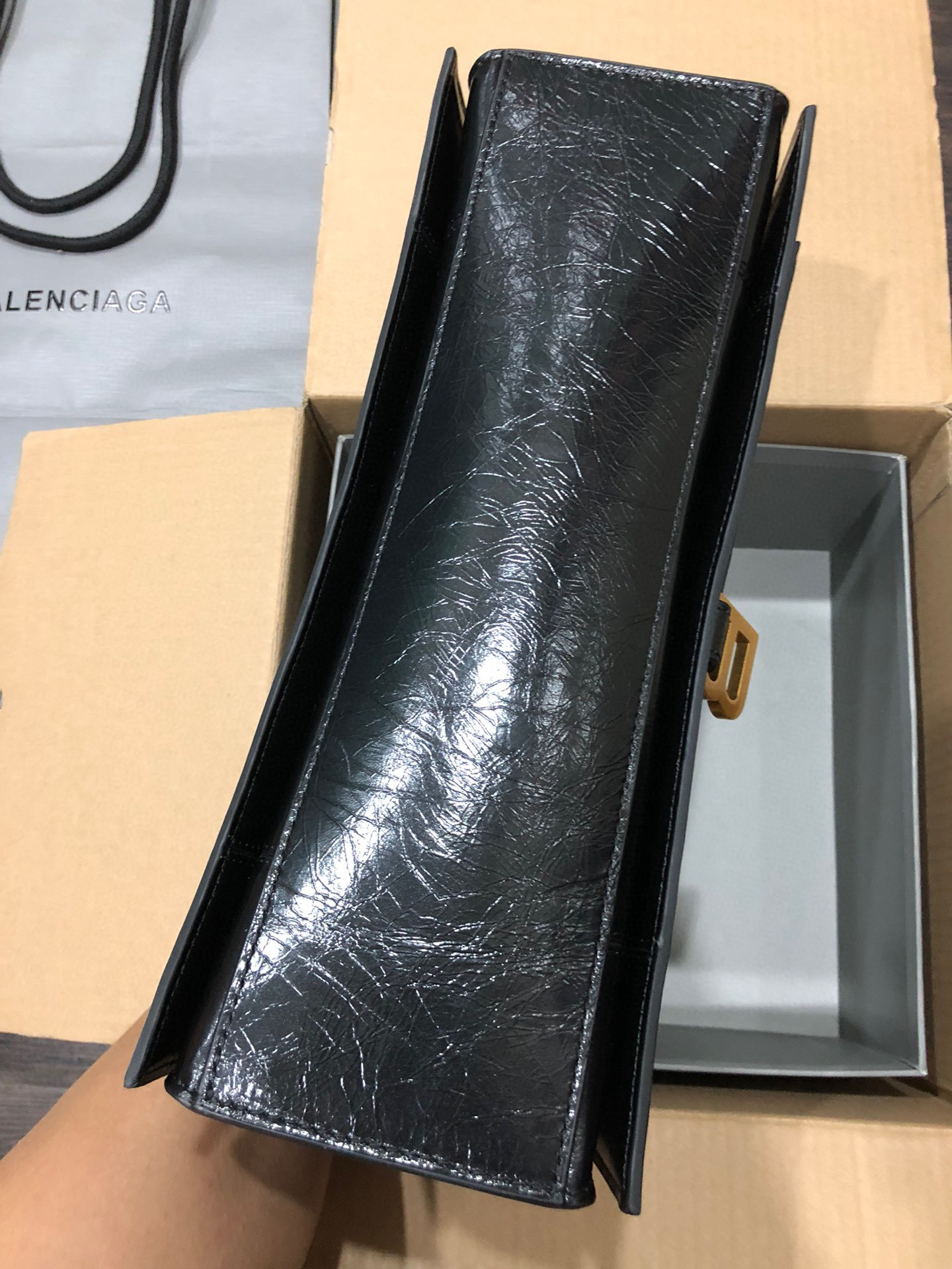 Balenciaga Beg bahu tunggal Saiz：31*20*15sm