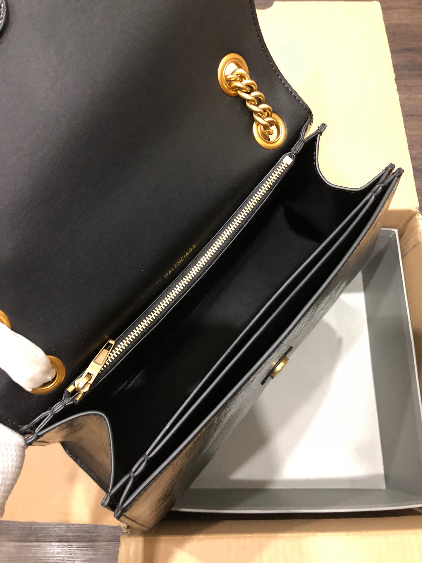 Balenciaga Beg bahu tunggal Saiz：31*20*15sm