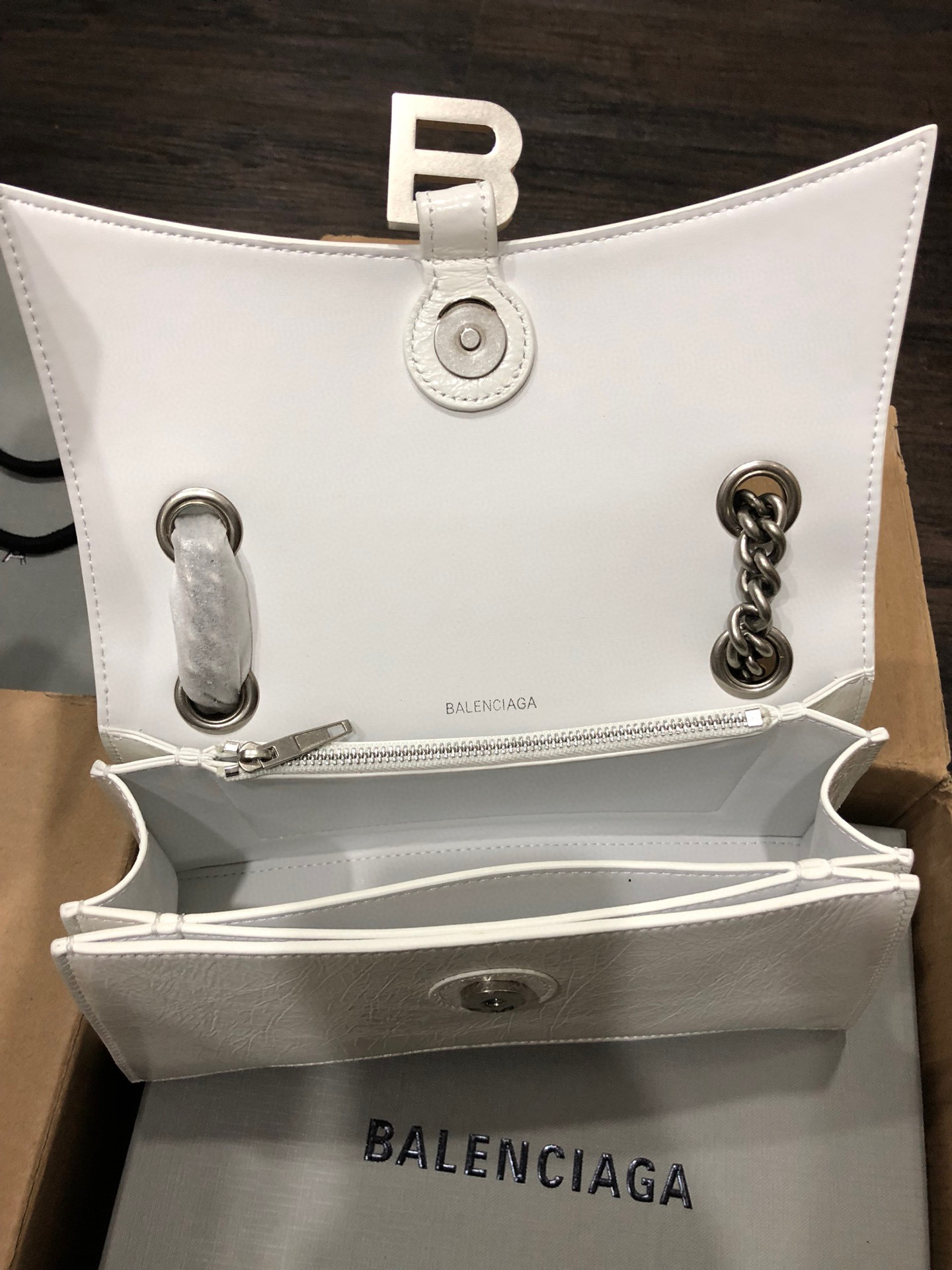 Balenciaga 单肩包 尺寸：25*15*9.5cm