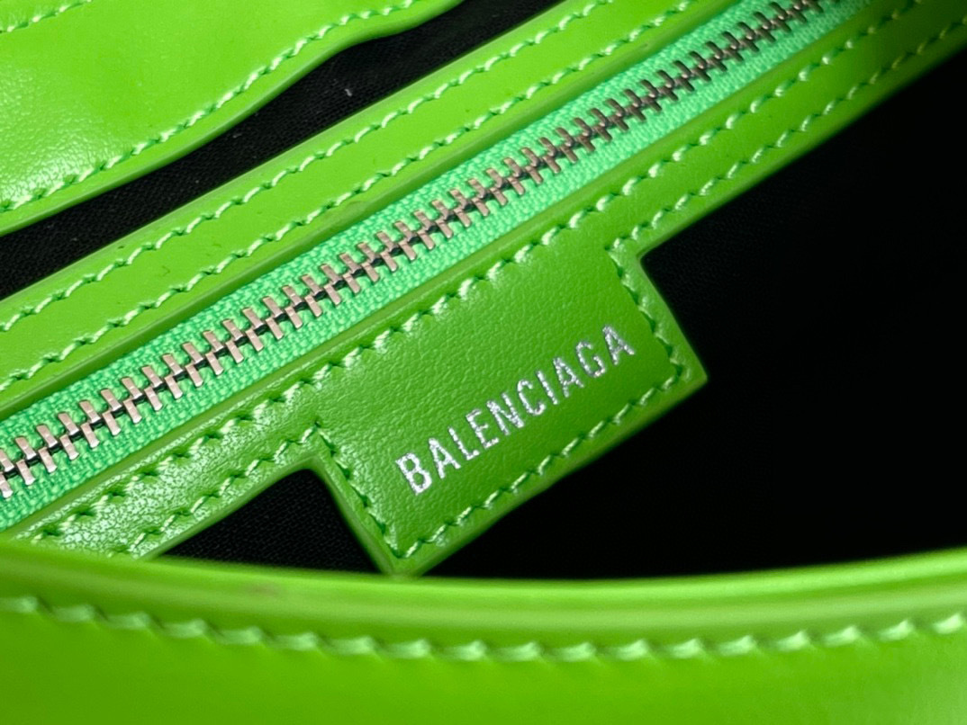Balenciaga Einzelne Umhängetasche Größe: 29 * 13 * 4,8 cm