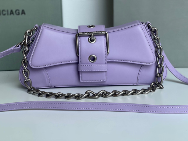 Balenciaga  Single shoulder bag Size：29*13*4.8cm