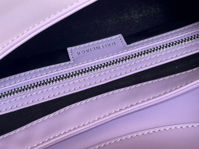 Balenciaga  Single shoulder bag Size：29*13*4.8cm