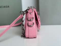 Balenciaga  Single shoulder bag Size：29*13*4.8cm