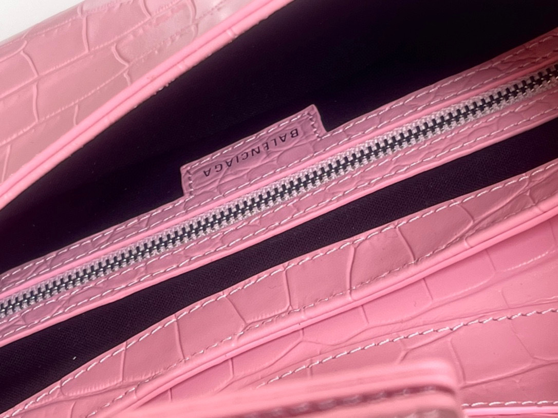 Balenciaga  Single shoulder bag Size：29*13*4.8cm