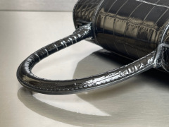 Balenciaga Hand bag   Size：19*8*21cm
