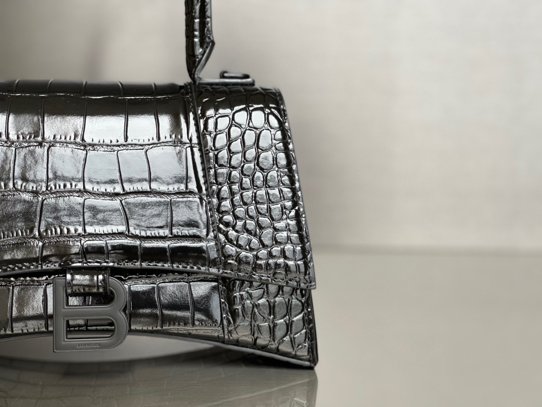Balenciaga Hand bag   Size：19*8*21cm