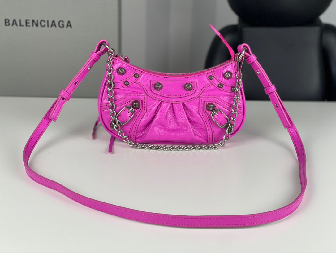 Beg ketiak Balenciaga Saiz：21*13*4 cm