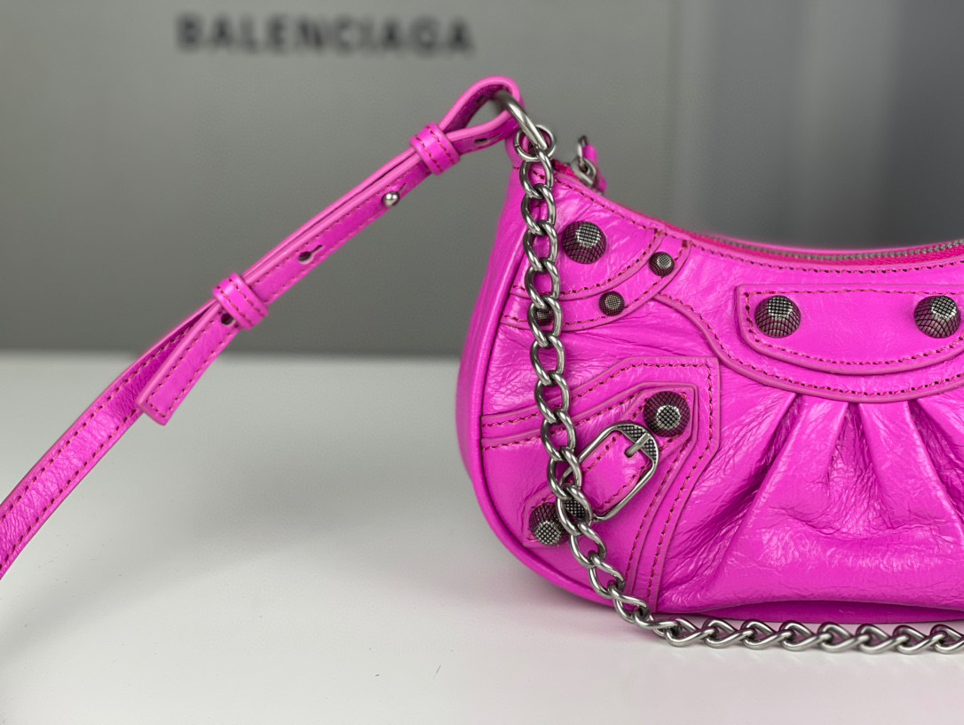 Beg ketiak Balenciaga Saiz：21*13*4 cm