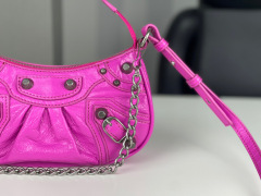 Beg ketiak Balenciaga Saiz：21*13*4 cm