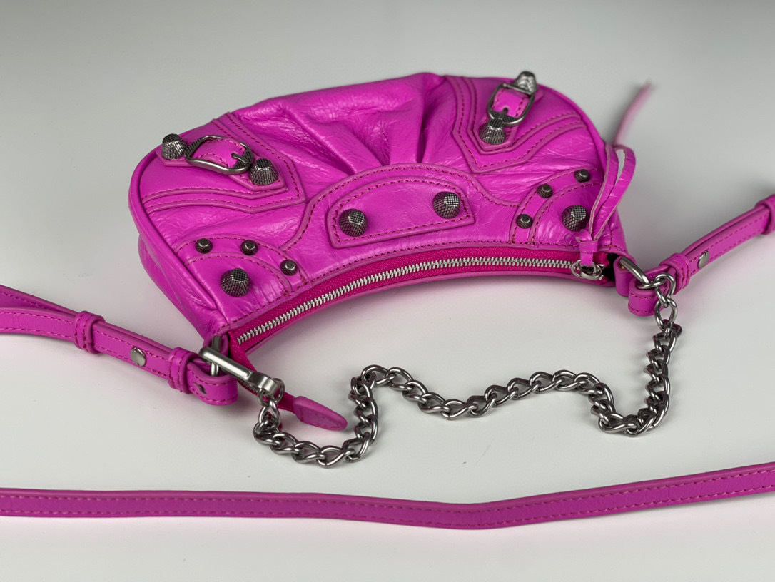 Beg ketiak Balenciaga Saiz：21*13*4 cm