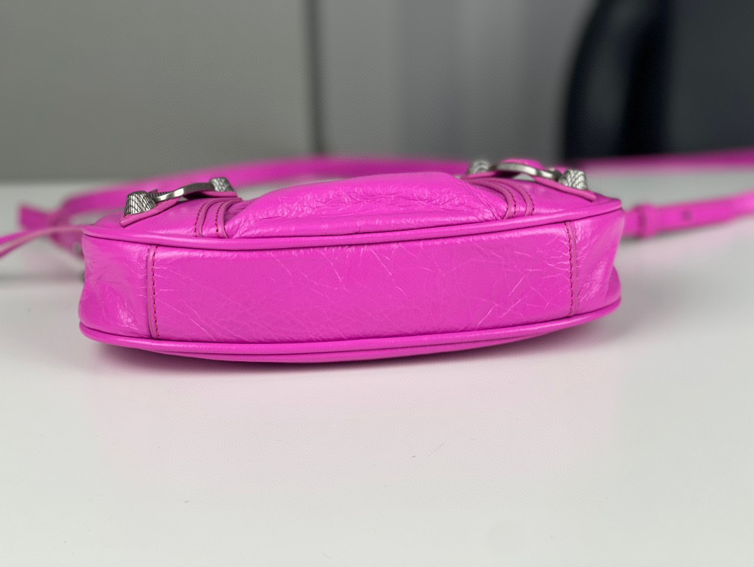 Beg ketiak Balenciaga Saiz：21*13*4 cm