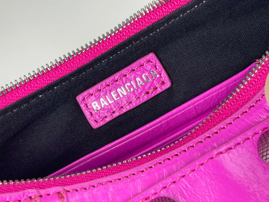 Beg ketiak Balenciaga Saiz：21*13*4 cm