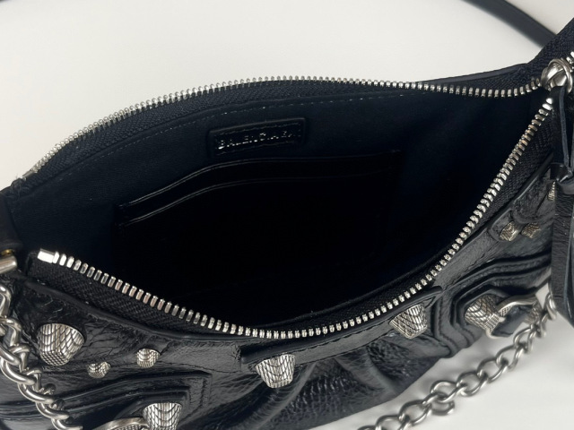 Borsa sottobraccio Balenciaga Dimensioni: 21*13*4 cm