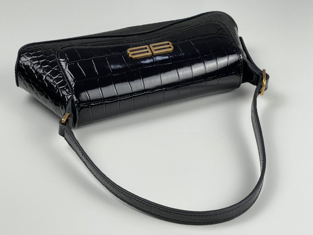 Balenciaga Unterarmtasche Größe: 27 x 25,5 x 4,8 cm