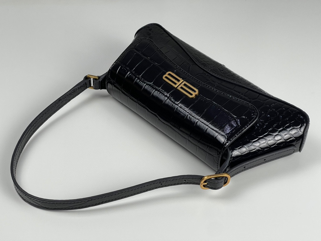 Balenciaga Unterarmtasche Größe: 27 x 25,5 x 4,8 cm