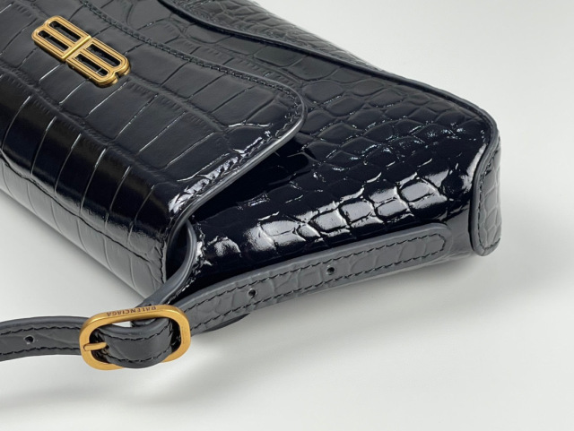 Balenciaga Unterarmtasche Größe: 27 x 25,5 x 4,8 cm