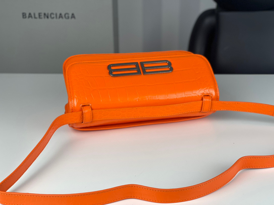 Borsa sottobraccio Balenciaga Dimensioni: 27*25,5*4,8 cm