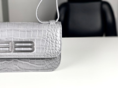 Balenciaga Einzelne Umhängetasche Größe: 18,8 x 10 x 7 cm