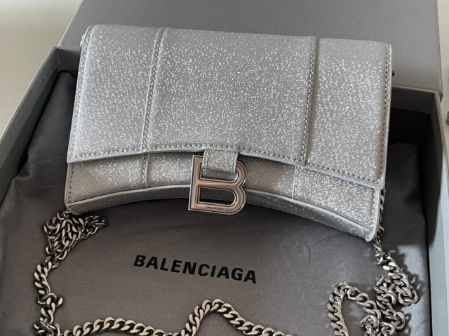 Balenciaga Beg bahu tunggal Saiz：19*12*5cm