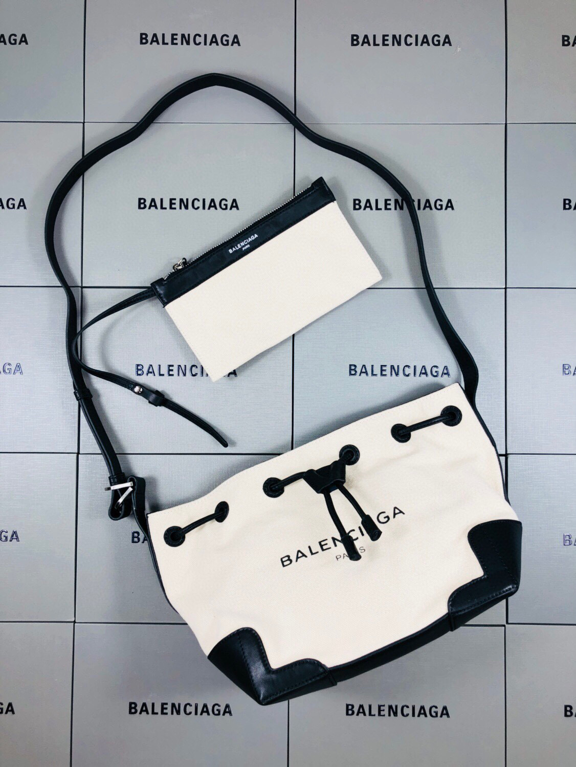 Borsa zaino Balenciaga Dimensioni: 35*28*7cm