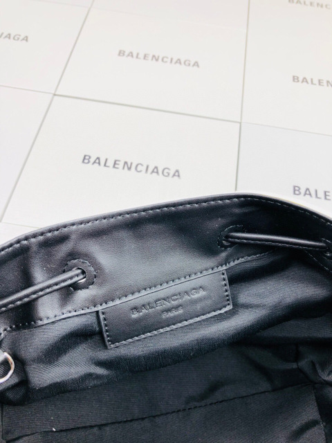 Borsa zaino Balenciaga Dimensioni: 35*28*7cm