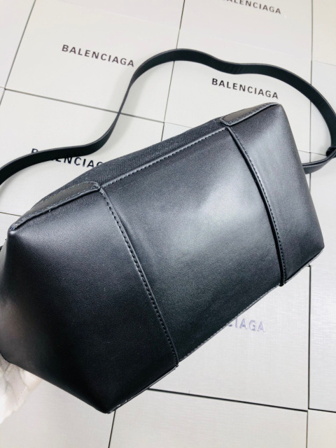 Beg beg galas Balenciaga Saiz：35*28*7cm