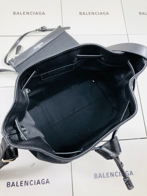 Beg beg galas Balenciaga Saiz：35*28*7cm