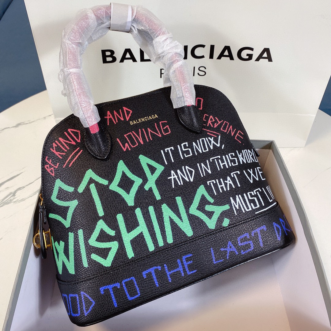 Saiz beg tangan Balenciaga：26*12*22cm