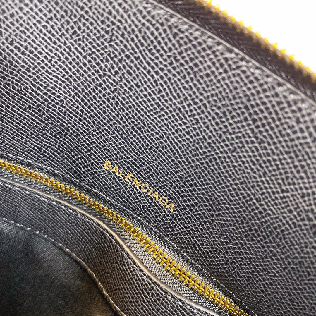 Saiz beg tangan Balenciaga：26*12*22cm