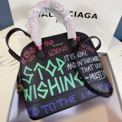Saiz beg tangan Balenciaga：26*12*22cm