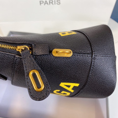 Saiz beg tangan Balenciaga：26*12*22cm