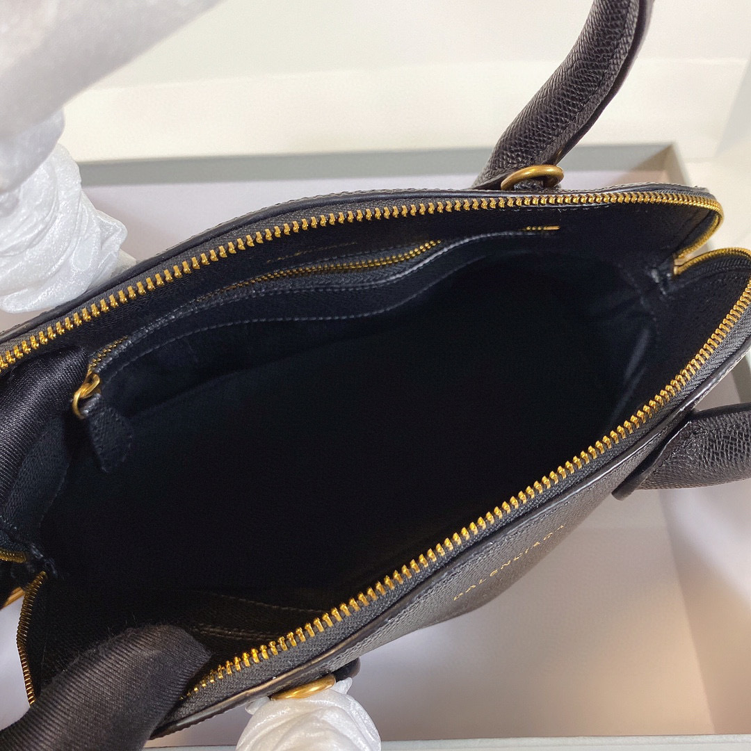 Saiz beg tangan Balenciaga：26*12*22cm