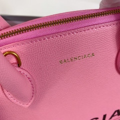 Saiz beg tangan Balenciaga：26*12*22cm