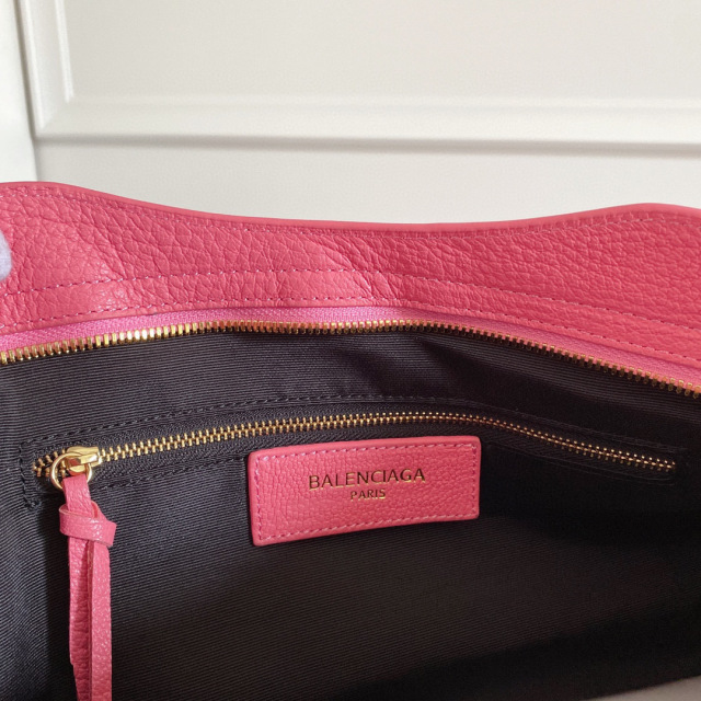 Saiz beg tangan Balenciaga：38*24*12cm