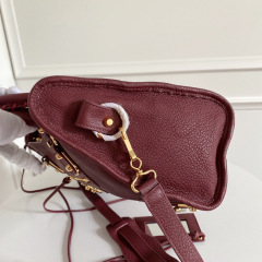 Saiz beg tangan Balenciaga：38*24*12cm