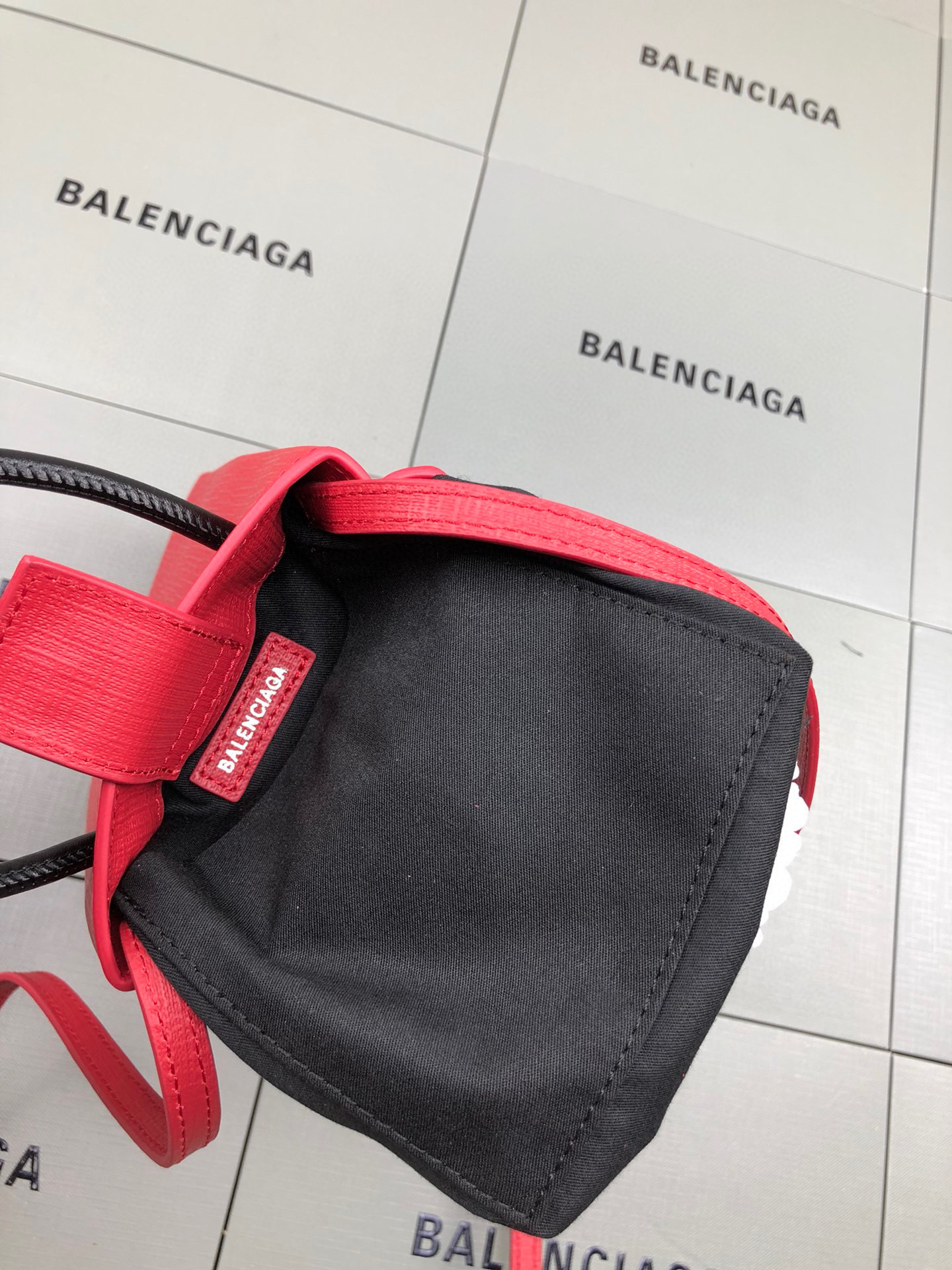 Borsa a tracolla singola Balenciaga Dimensioni: 18*4.5*12cm