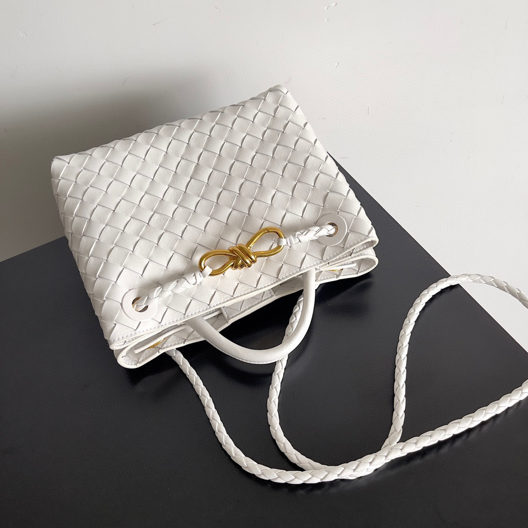 Botteca Veneta Handtasche Größe: 25 * 22 * 10,5 cm