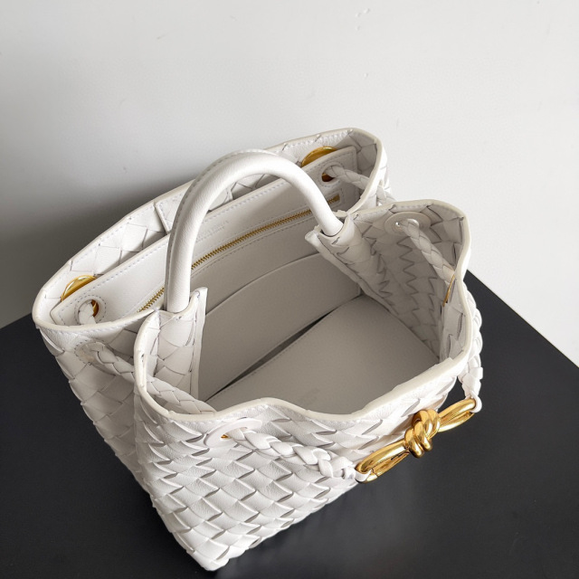 Botteca Veneta Handtasche Größe: 25 * 22 * 10,5 cm
