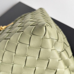 Borsa a mano Bottaca Veneta Dimensioni: 25*22*10,5 cm
