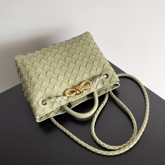 Borsa a mano Bottaca Veneta Dimensioni: 25*22*10,5 cm
