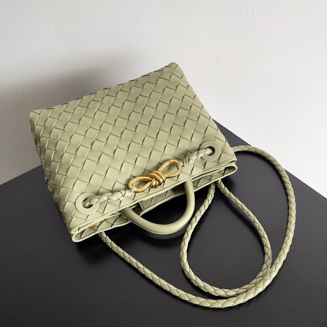 Borsa a mano Bottaca Veneta Dimensioni: 25*22*10,5 cm