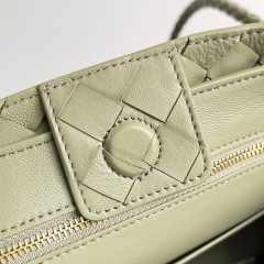 Borsa a mano Bottaca Veneta Dimensioni: 25*22*10,5 cm