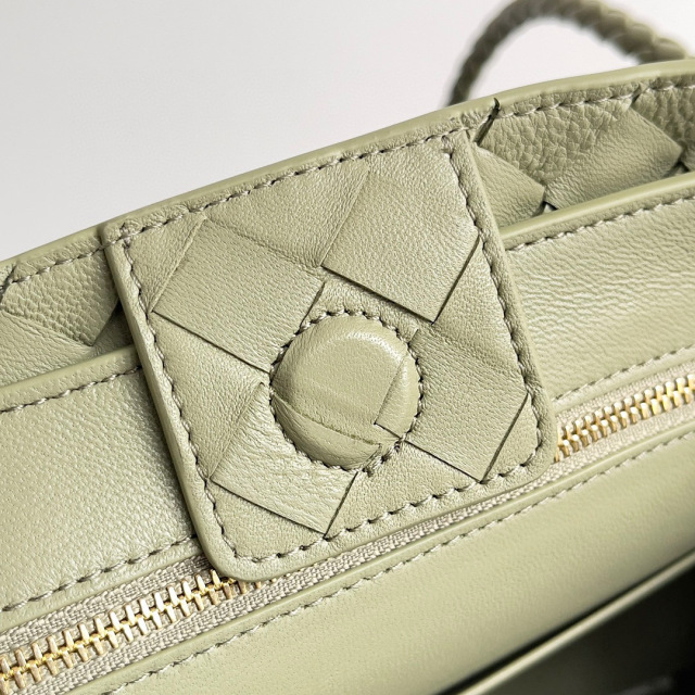 Borsa a mano Bottaca Veneta Dimensioni: 25*22*10,5 cm