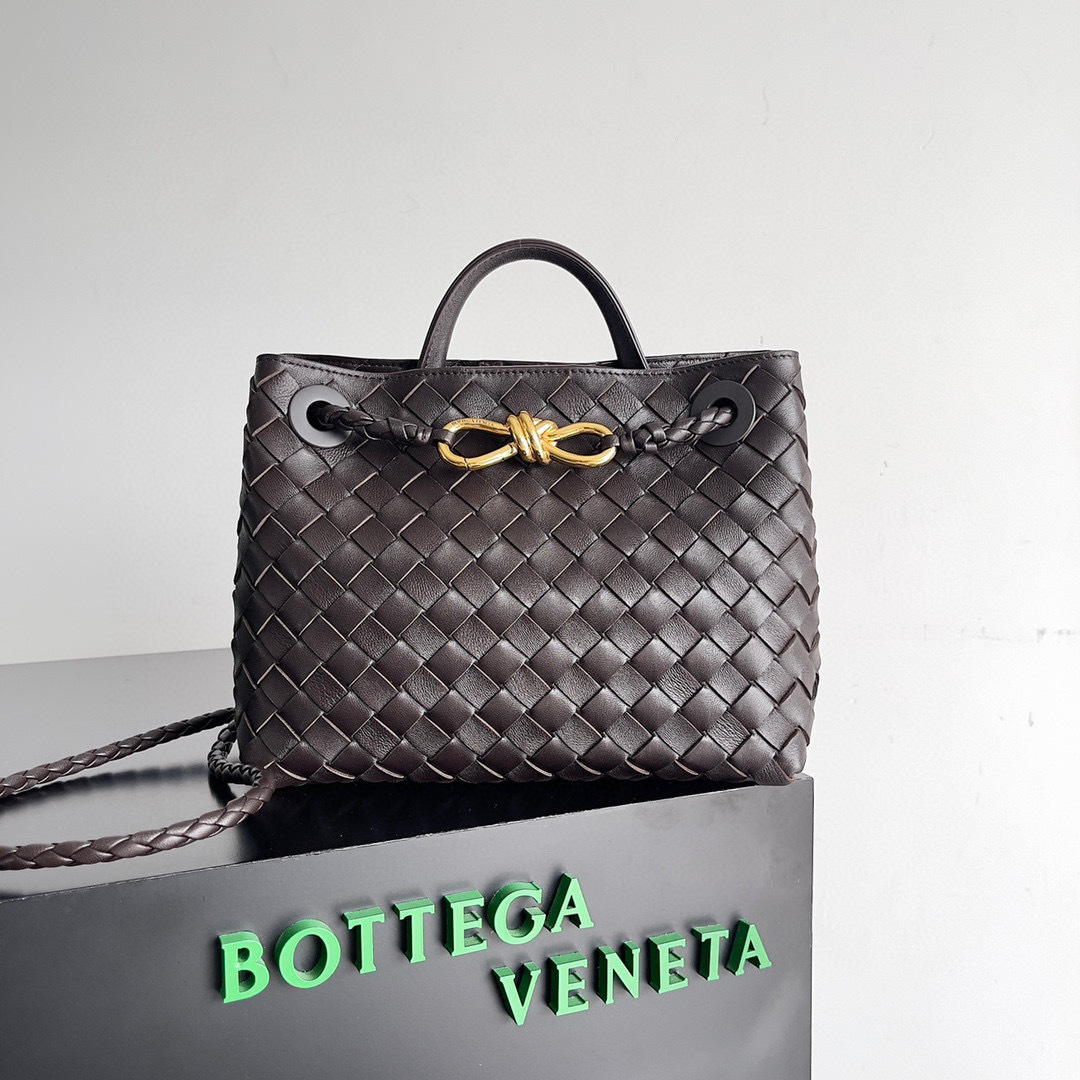 Botteca Veneta Handtasche Größe: 25 * 22 * 10,5 cm