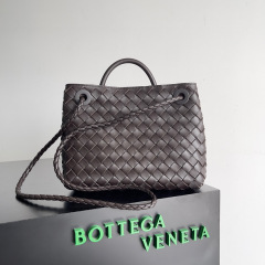 Botteca Veneta Handtasche Größe: 25 * 22 * 10,5 cm
