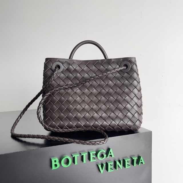 Botteca Veneta Handtasche Größe: 25 * 22 * 10,5 cm