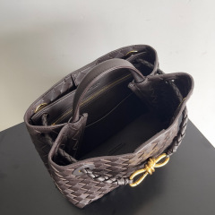 Botteca Veneta Handtasche Größe: 25 * 22 * 10,5 cm
